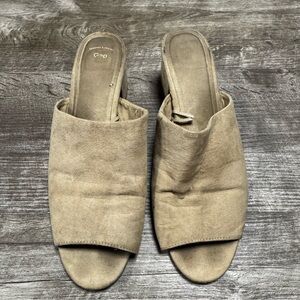 Gap Open Toe Low Heels Size 10